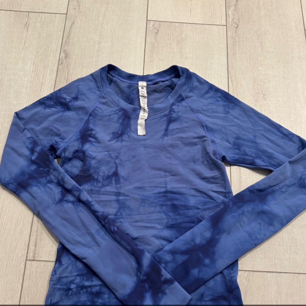 Lululemon top